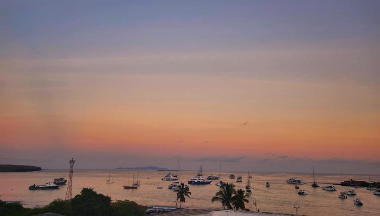 Casa Ocean Pier Bed & Breakfast Puerto Ayora  Luaran gambar